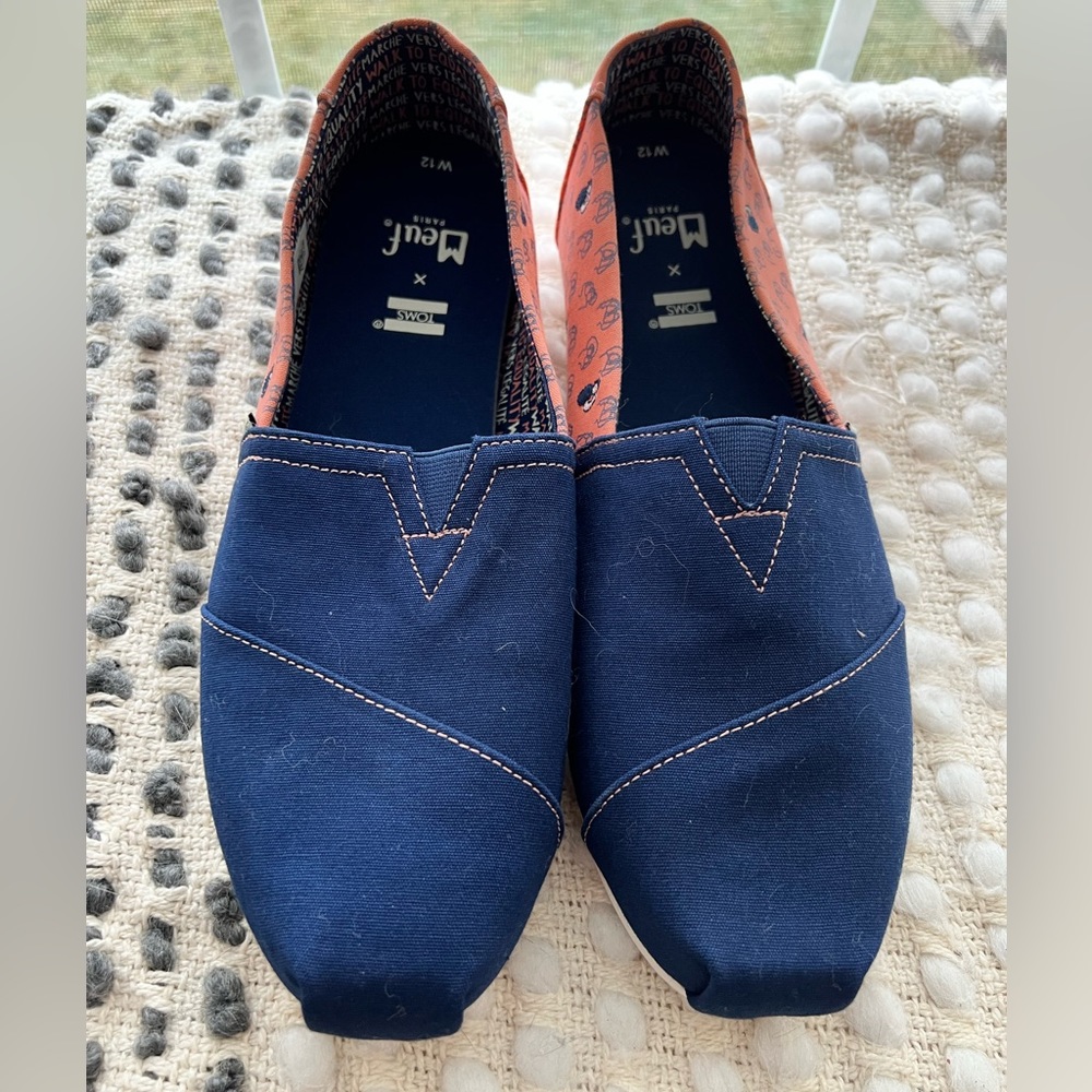TOMS Special Edition Rosie the Riveter Size 12W NWOT